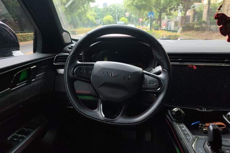Used Lynk & Co 05 2022 2.0TD Four-Wheel Drive Dynamic Halo Steering Wheel