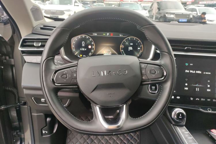 Used Lynk & Co 05 2022 2.0T Two-Wheel Drive Shine Halo Steering Wheel