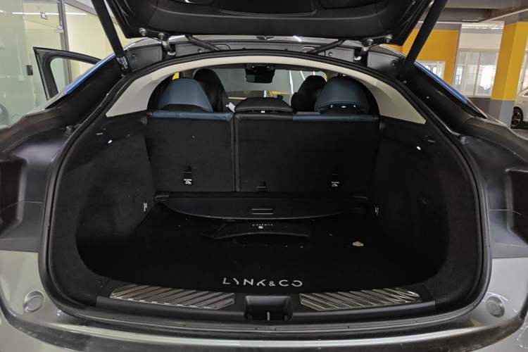 Used Lynk & Co 05 2022 2.0T Two-Wheel Drive Shine Halo Trunk