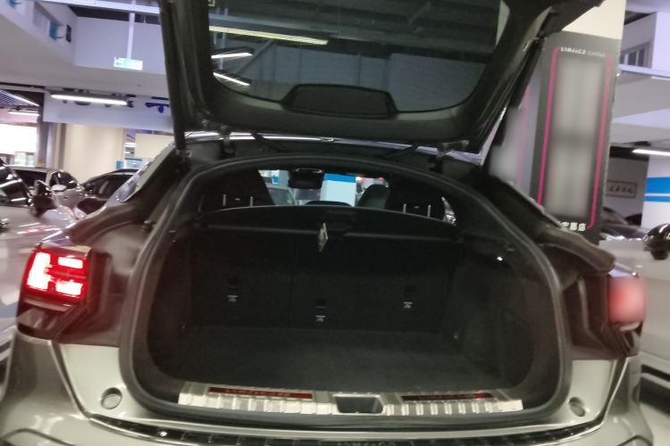 Used Lynk & Co 05 2022 2.0TD Four-Wheel Drive Dynamic Halo Trunk