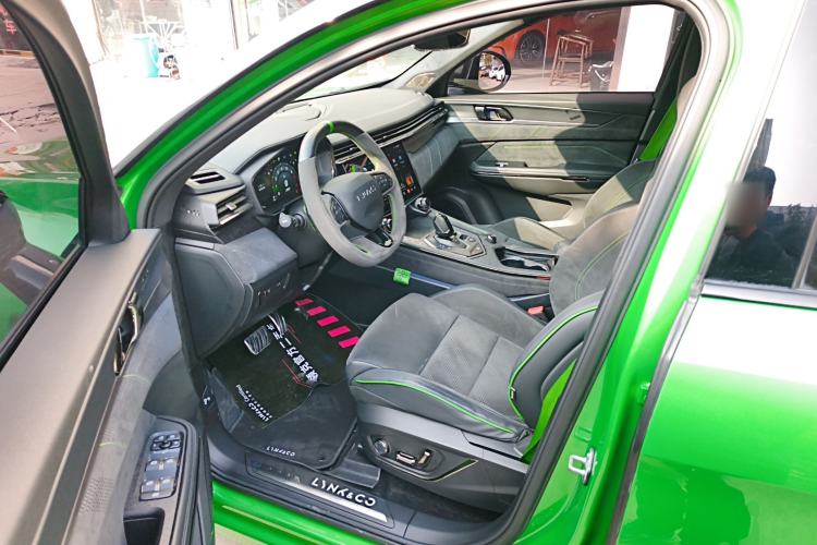 Used Lynk & Co 05 2022 05+ 2.0TD Automatic Exploration Edition Driver Seat