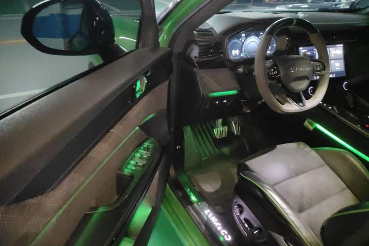 Used Lynk & Co 05 2022 05+ 2.0TD Automatic Performance Package Driver Seat