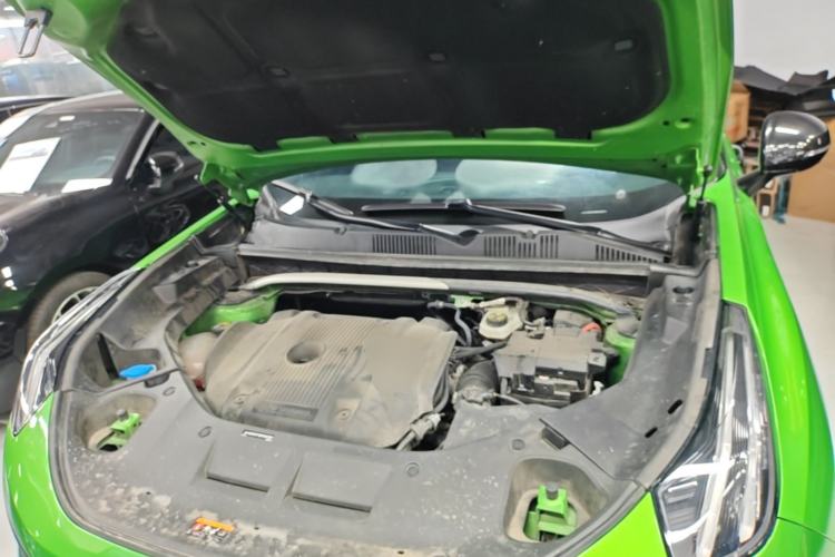Used Lynk & Co 05 2022 05+ 2.0TD Automatic Exploration Edition Engine Bay