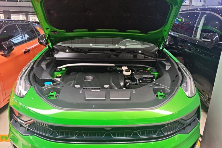 Used Lynk & Co 05 2022 05+ 2.0TD Automatic Exploration Edition Engine Bay