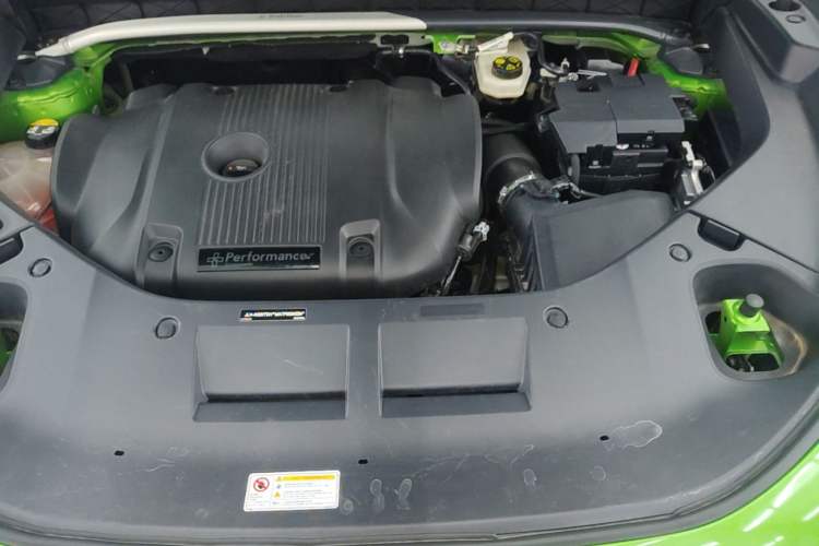 Used Lynk & Co 05 2022 05+ 2.0TD Automatic Exploration Edition Engine Bay