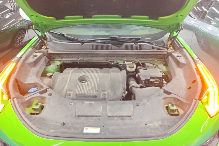 Used Lynk & Co 05 2022 05+ 2.0TD Automatic Exploration Edition Engine Bay