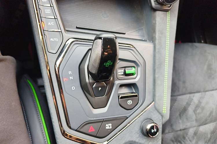 Used Lynk & Co 05 2022 05+ 2.0TD Automatic Exploration Edition Gear Lever