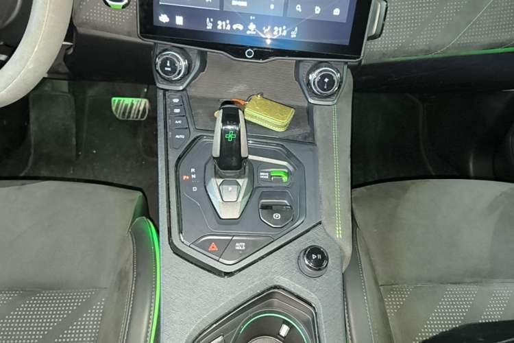 Used Lynk & Co 05 2022 05+ 2.0TD Automatic Performance Package Gear Lever