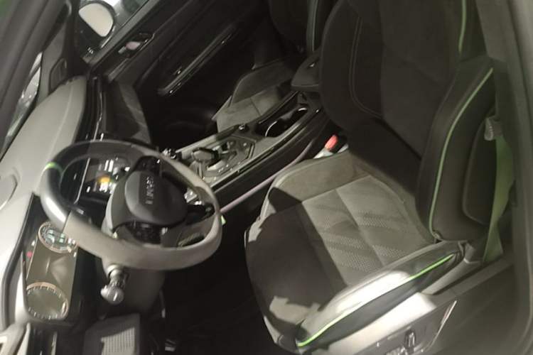 Used Lynk & Co 05 2022 05+ 2.0TD Automatic Performance Package Left Front Seat