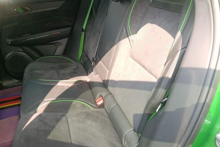 Used Lynk & Co 05 2022 05+ 2.0TD Automatic Exploration Edition Left Rear Seat