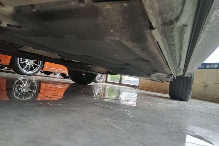Used Lynk & Co 05 2022 05+ 2.0TD Automatic Performance Package Left Side Sill