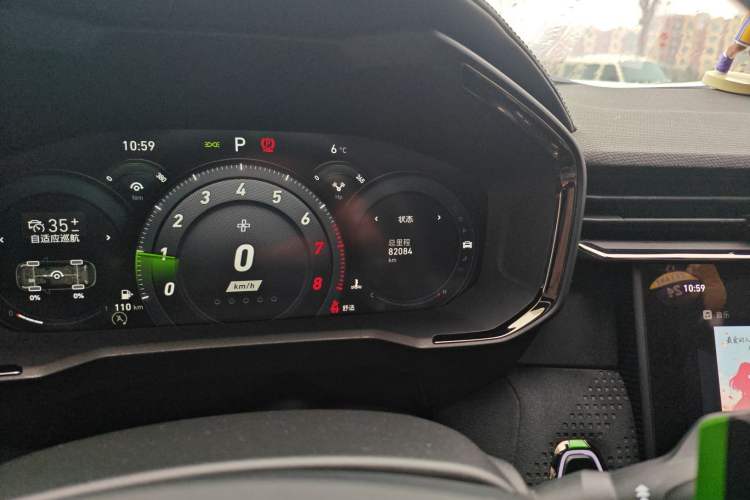 Used Lynk & Co 05 2022 05+ 2.0TD Automatic Performance Package Odometer Close Up