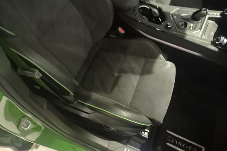 Used Lynk & Co 05 2022 05+ 2.0TD Automatic Performance Package Right Front Seat
