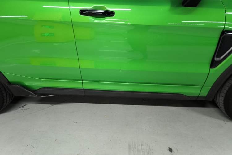 Used Lynk & Co 05 2022 05+ 2.0TD Automatic Performance Package Right Side Sill