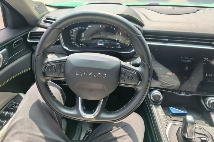 Used Lynk & Co 05 2022 2.0T Two-Wheel Drive Shine Halo Steering Wheel