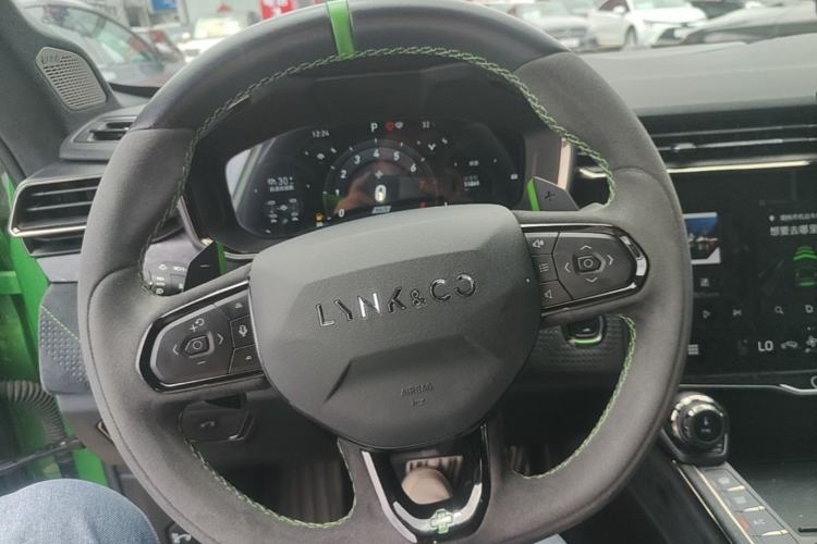 Used Lynk & Co 05 2022 05+ 2.0TD Automatic Exploration Edition Steering Wheel