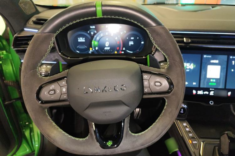 Used Lynk & Co 05 2022 05+ 2.0TD Automatic Exploration Edition Steering Wheel