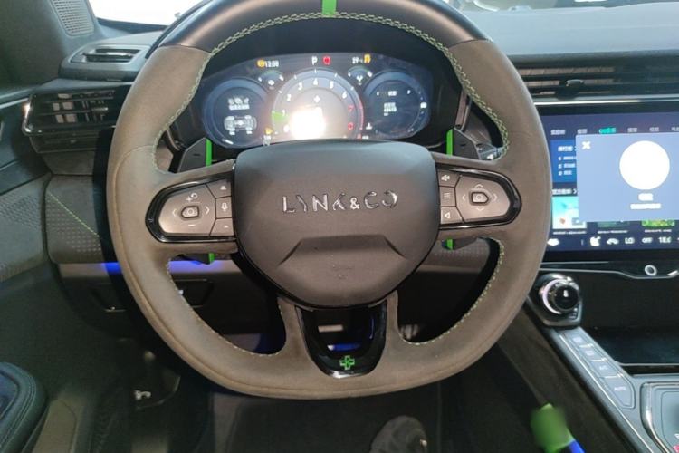 Used Lynk & Co 05 2022 05+ 2.0TD Automatic Exploration Edition Steering Wheel