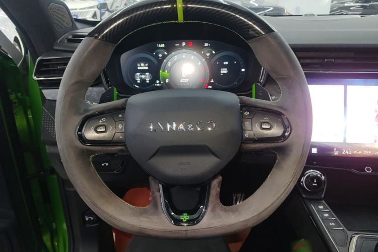 Used Lynk & Co 05 2022 05+ 2.0TD Automatic Exploration Edition Steering Wheel