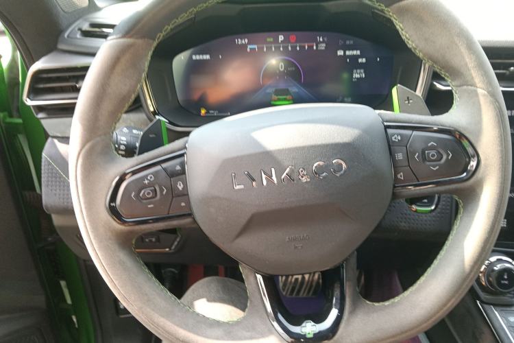 Used Lynk & Co 05 2022 05+ 2.0TD Automatic Exploration Edition Steering Wheel