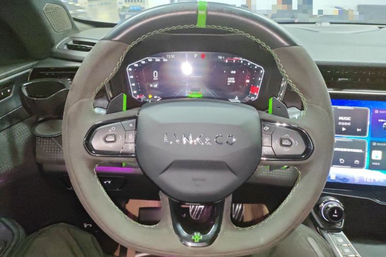 Used Lynk & Co 05 2022 05+ 2.0TD Automatic Exploration Edition Steering Wheel