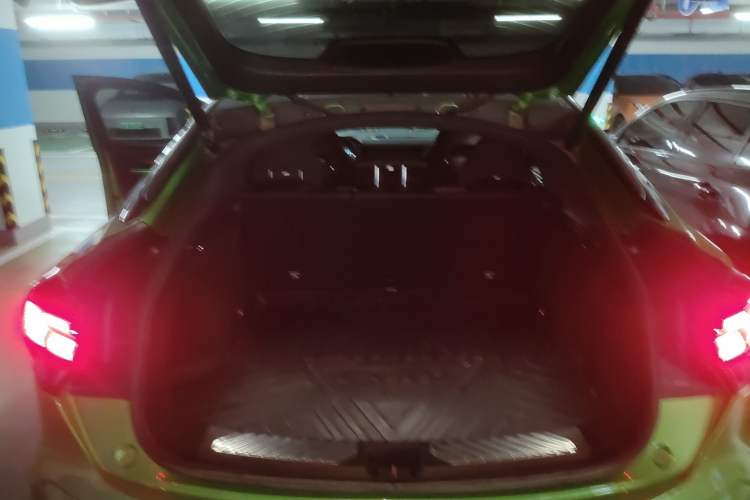 Used Lynk & Co 05 2022 05+ 2.0TD Automatic Performance Package Trunk