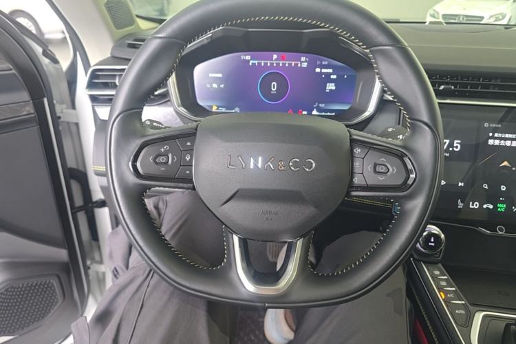 Used Lynk & Co 05 2022 2.0T Two-Wheel Drive Shine Halo Steering Wheel