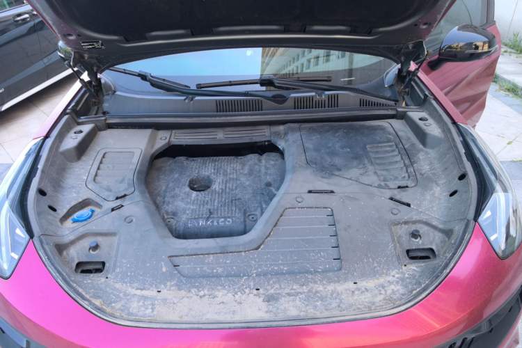 Used Lynk & Co 05 2022 2.0TD Four-Wheel Drive Dynamic Halo Engine Bay