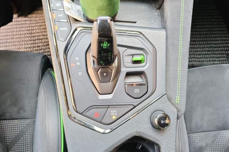 Used Lynk & Co 05 2022 05+ 2.0TD Automatic Performance Package Gear Lever