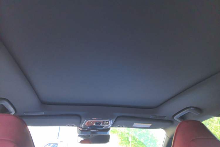 Used Lynk & Co 05 2022 2.0TD Four-Wheel Drive Dynamic Halo Headliner