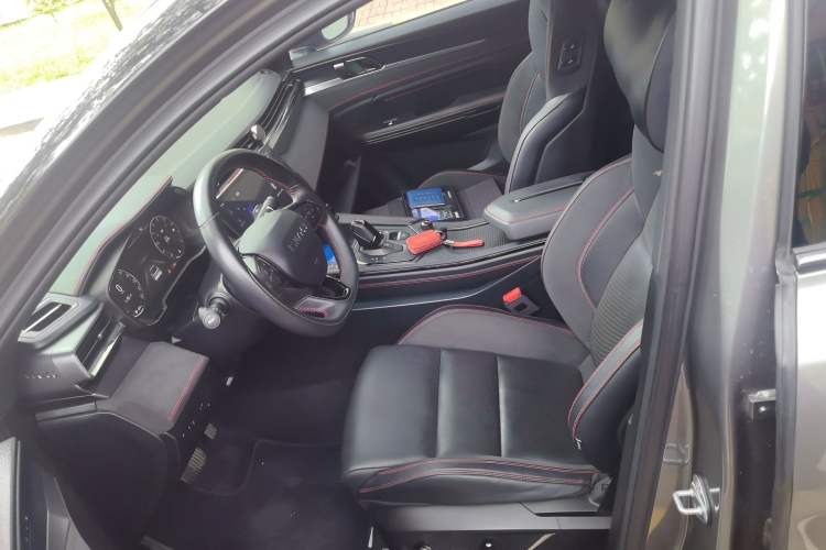 Used Lynk & Co 05 2022 2.0TD Four-Wheel Drive Dynamic Halo Driver Seat