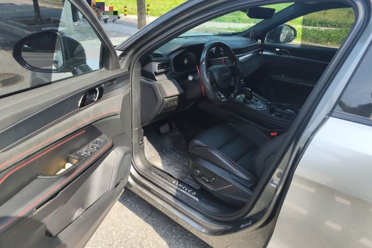 Used Lynk & Co 05 2022 2.0TD Four-Wheel Drive Dynamic Halo Driver Seat