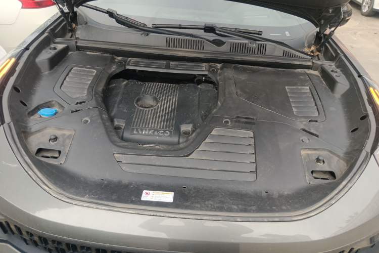 Used Lynk & Co 05 2022 2.0TD Four-Wheel Drive Dynamic Halo Engine Bay