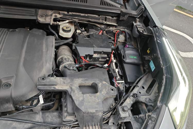 Used Lynk & Co 05 2022 2.0TD Four-Wheel Drive Dynamic Halo Engine Bay Left