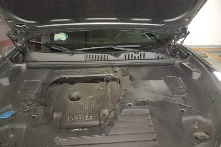 Used Lynk & Co 05 2022 2.0TD Four-Wheel Drive Dynamic Halo Engine Bay