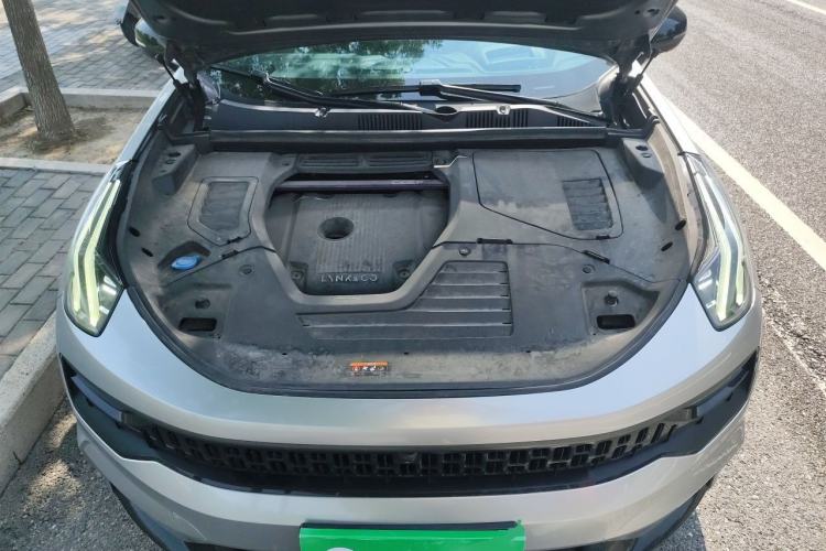 Used Lynk & Co 05 2022 2.0TD Four-Wheel Drive Dynamic Halo Engine Bay