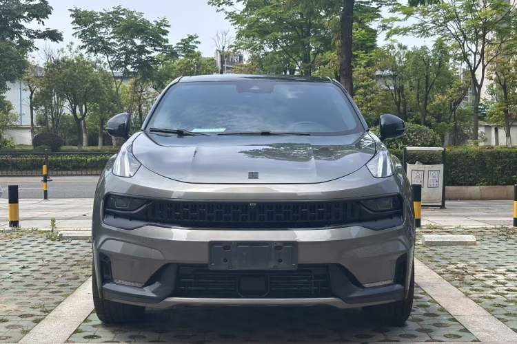 Used Lynk & Co 05 2022 2.0TD Four-Wheel Drive Dynamic Halo Exterior 1