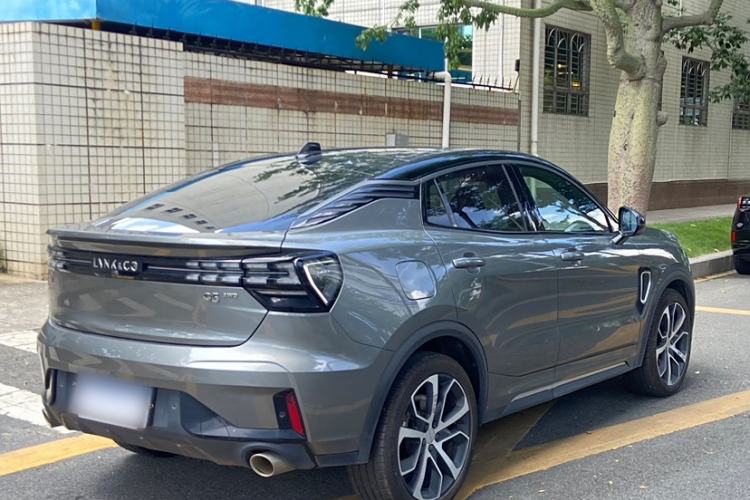Used Lynk & Co 05 2022 2.0TD Four-Wheel Drive Dynamic Halo Exterior 6