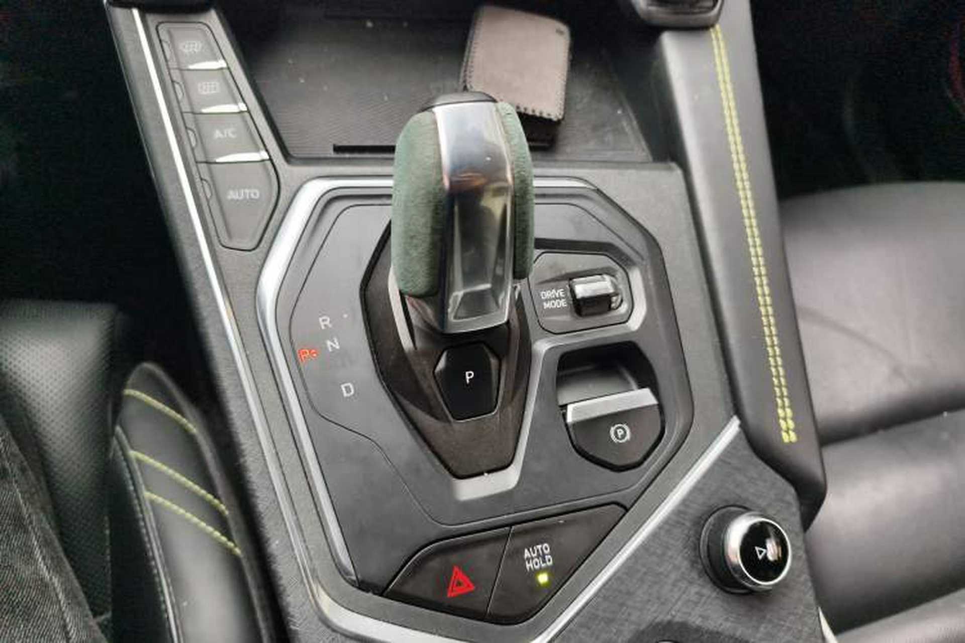 Used Lynk & Co 05 2022 2.0T Two-Wheel Drive Shine Halo Gear Lever
