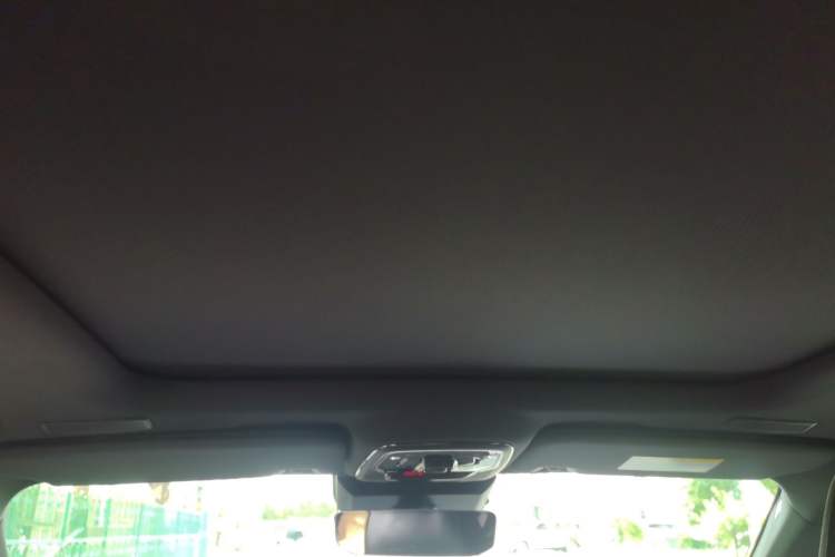 Used Lynk & Co 05 2022 2.0TD Four-Wheel Drive Dynamic Halo Headliner