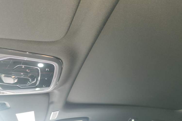 Used Lynk & Co 05 2022 2.0TD Four-Wheel Drive Dynamic Halo Headliner