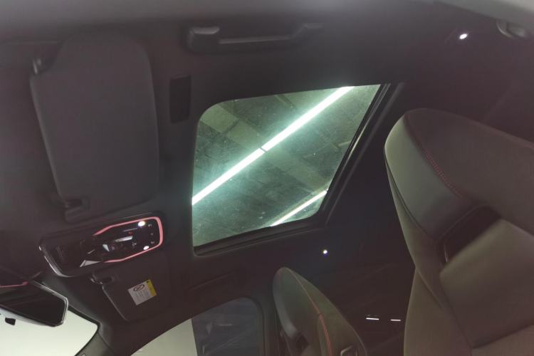 Used Lynk & Co 05 2022 2.0TD Four-Wheel Drive Dynamic Halo Headliner