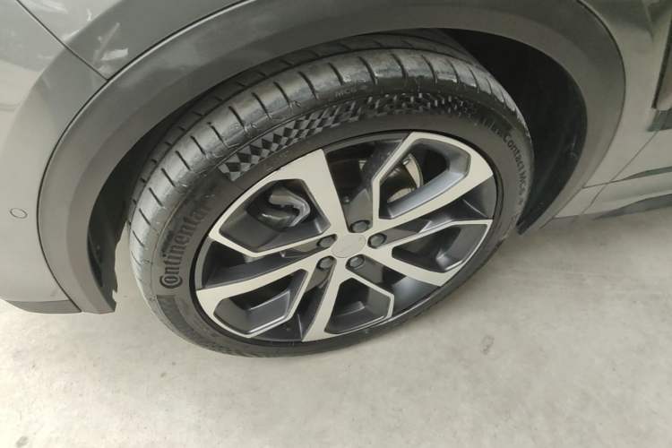 Used Lynk & Co 05 2022 2.0TD Four-Wheel Drive Dynamic Halo Left Front Wheel Hub