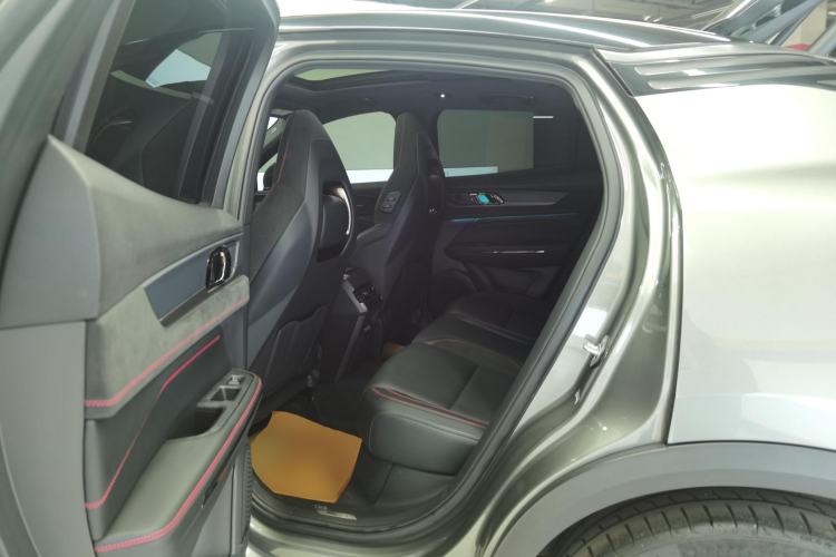 Used Lynk & Co 05 2022 2.0TD Four-Wheel Drive Dynamic Halo Left Rear Seat