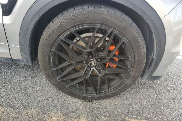 Used Lynk & Co 05 2022 2.0TD Four-Wheel Drive Dynamic Halo Right Front Wheel Hub