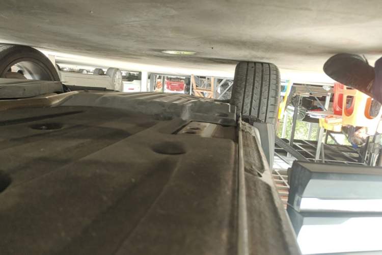 Used Lynk & Co 05 2022 2.0TD Four-Wheel Drive Dynamic Halo Right Side Sill