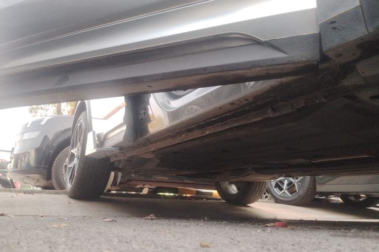 Used Lynk & Co 05 2022 2.0T Two-Wheel Drive Shine Halo Right Side Sill