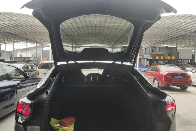 Used Lynk & Co 05 2022 2.0TD Four-Wheel Drive Dynamic Halo Trunk