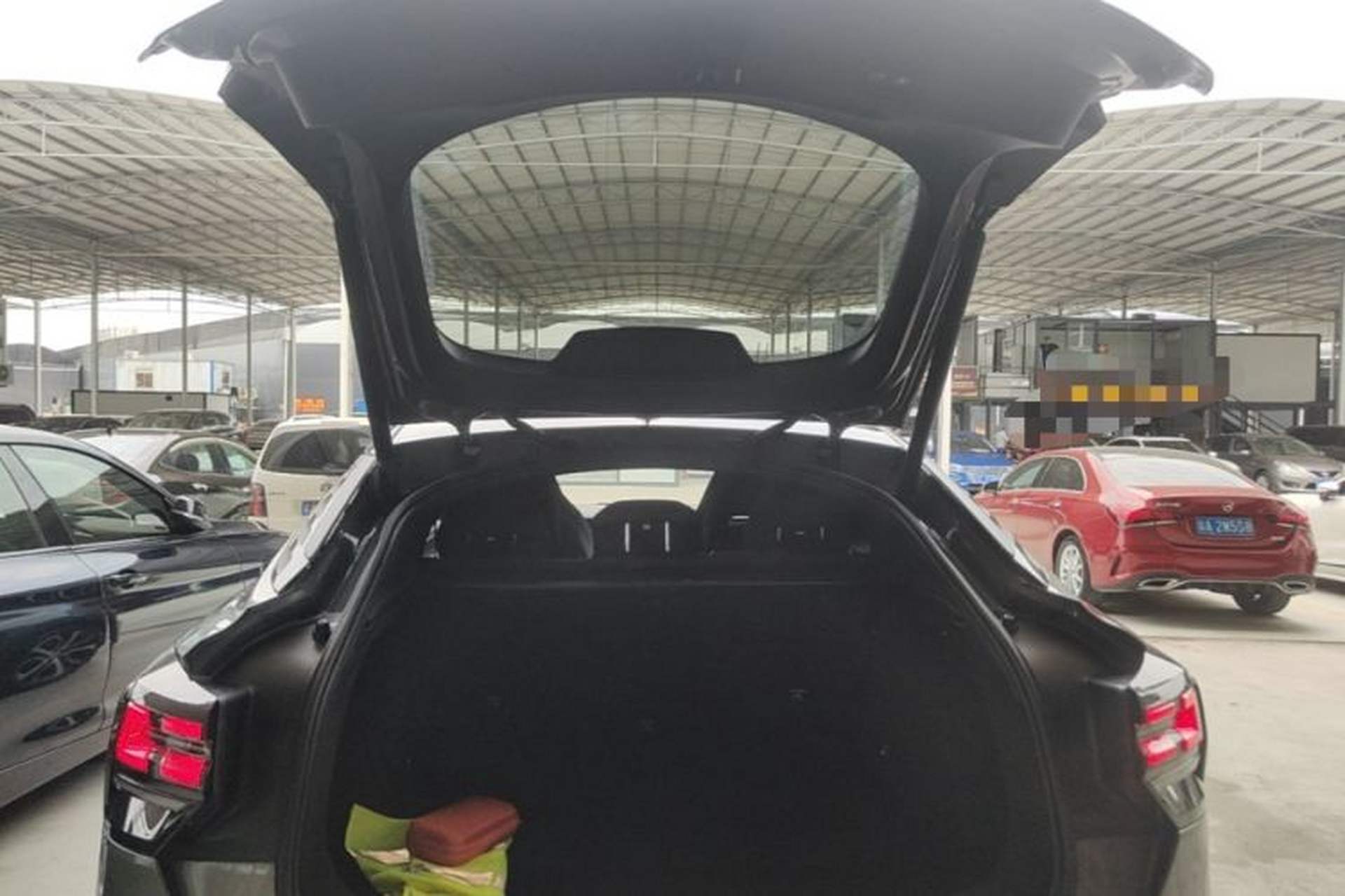 Used Lynk & Co 05 2022 2.0TD Four-Wheel Drive Dynamic Halo Trunk