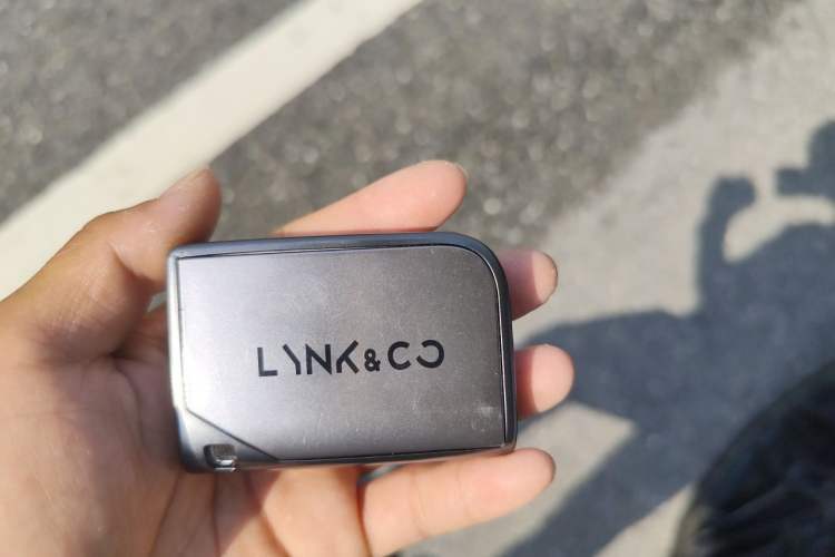 Used Lynk & Co 05 2022 2.0TD Four-Wheel Drive Dynamic Halo Vehicle Key